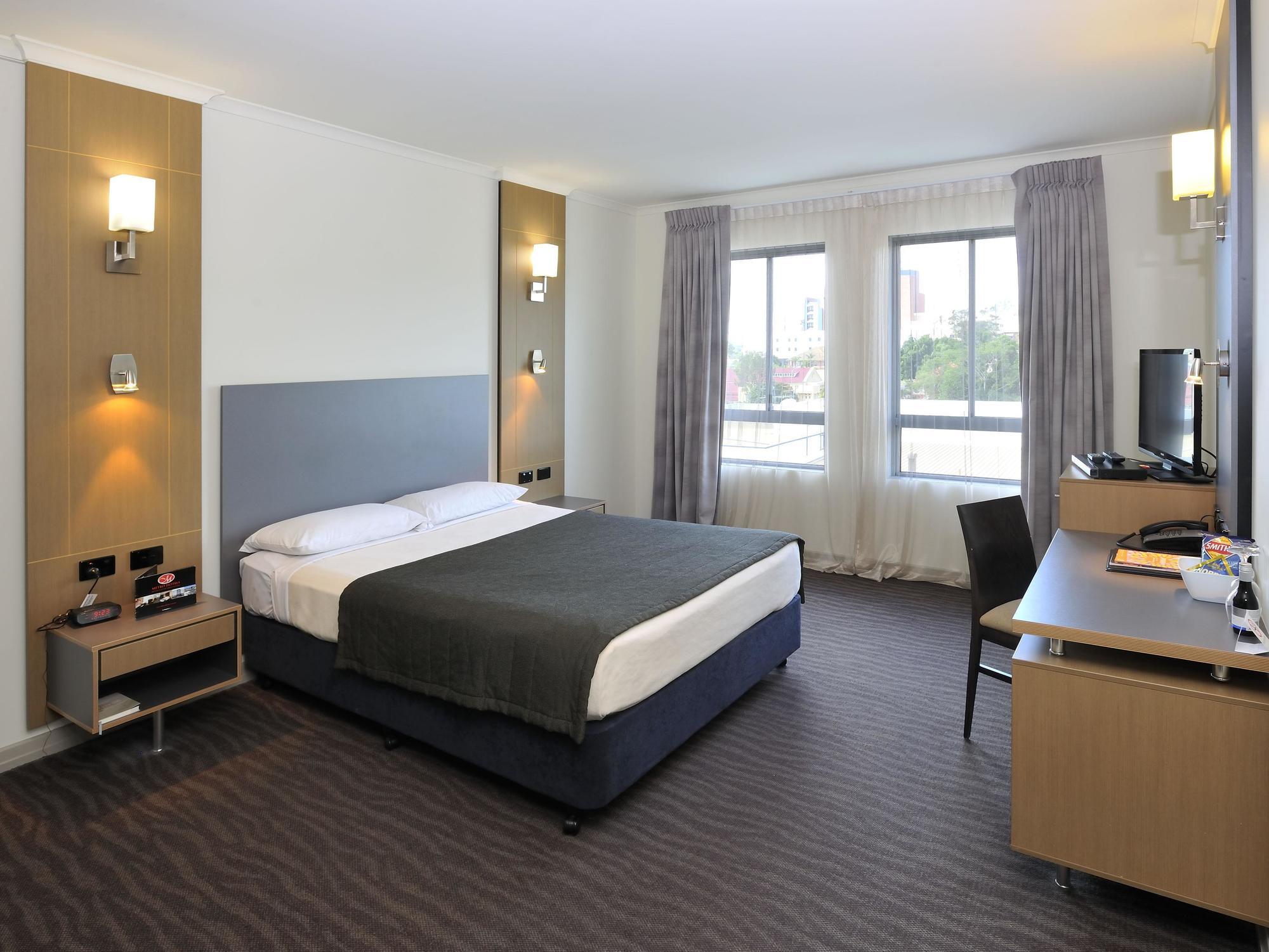 Metro Hotel Ipswich International ภายนอก รูปภาพ