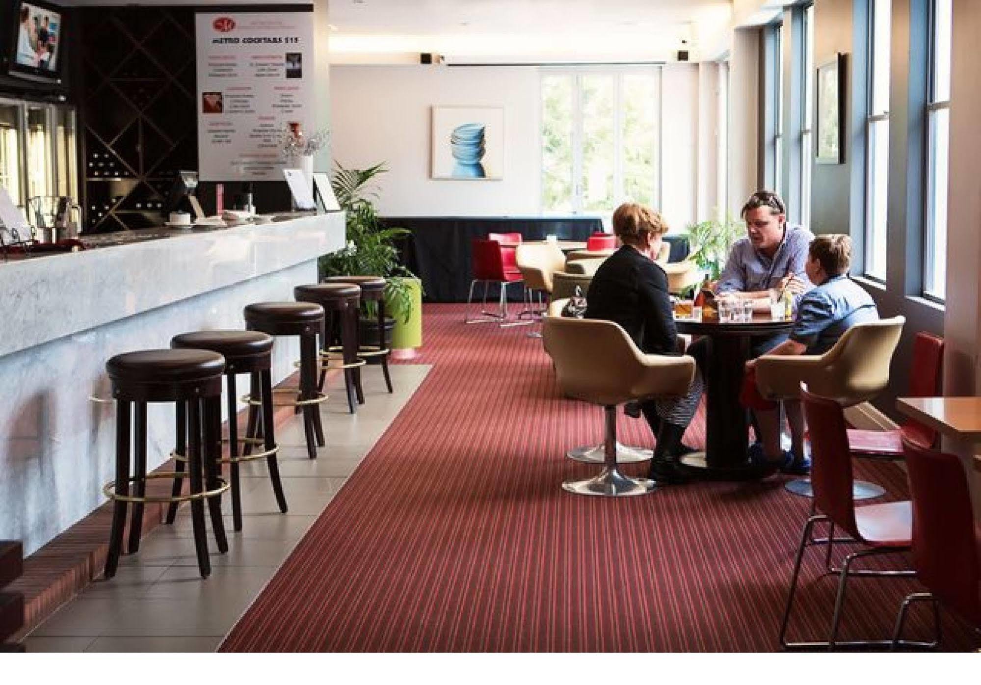 Metro Hotel Ipswich International ภายนอก รูปภาพ